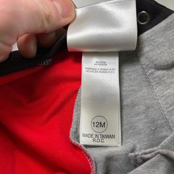 Chicago Blackhawks Infant Outfit 12 Months NHL Baby Romper Cotton Bodysuit NWT - Picture 8 of 9